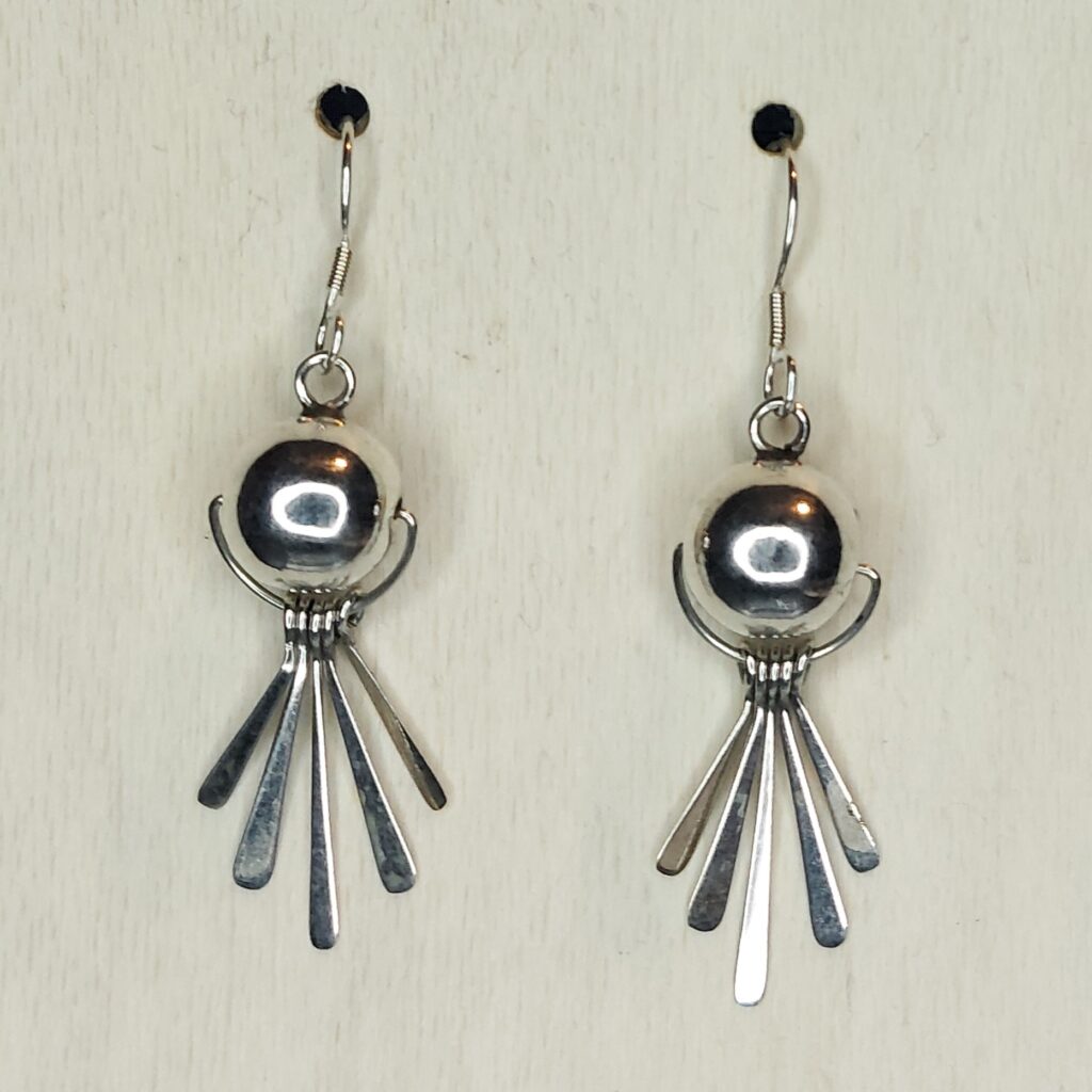 Sterling Silver Ball Tastle Earrings